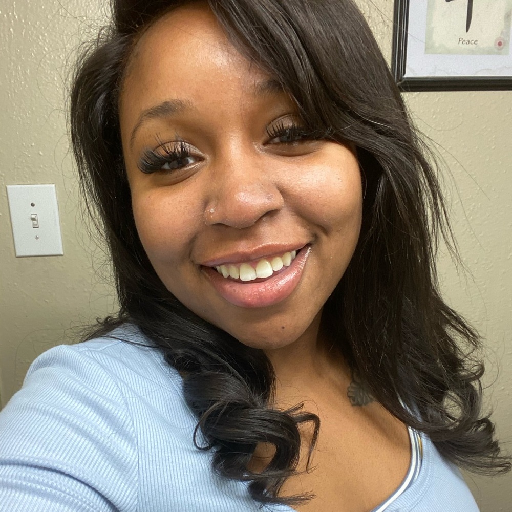 Meet your Posher, Briana